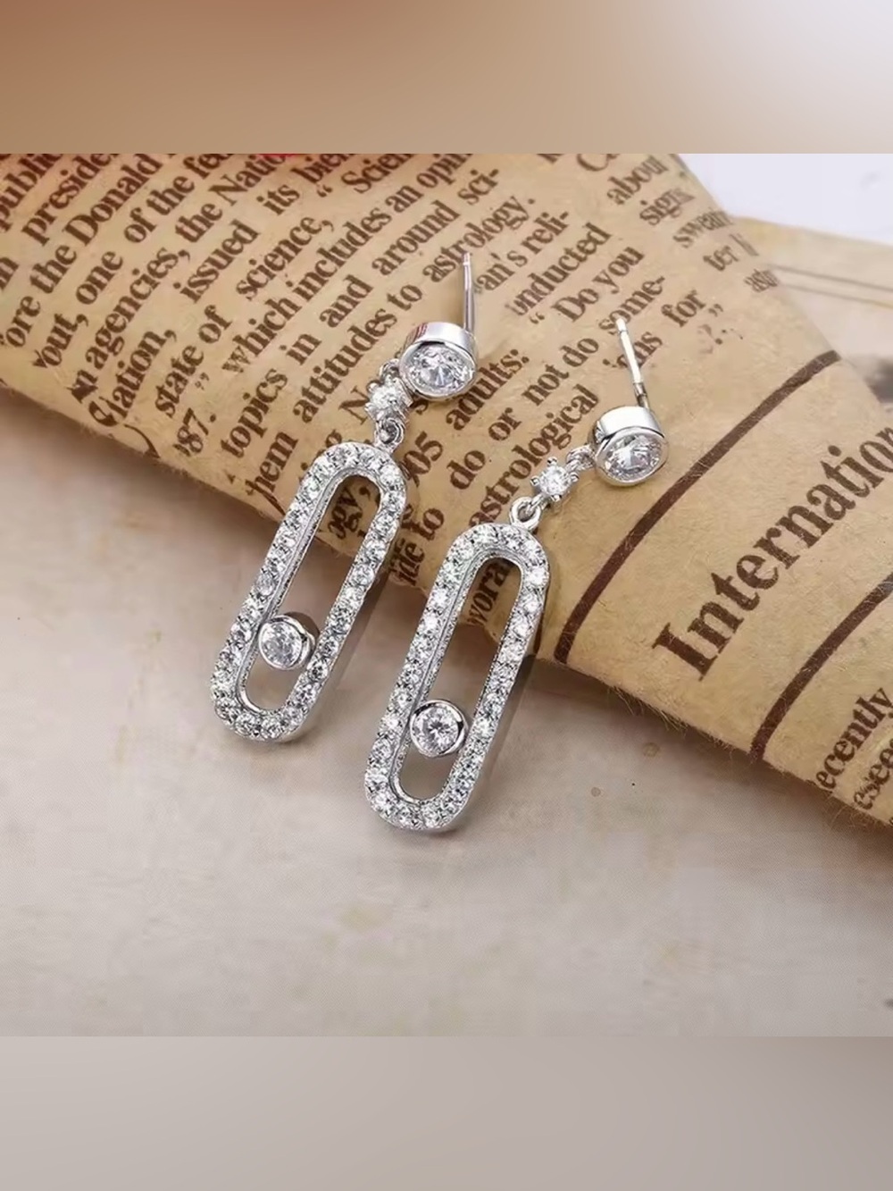 18K White Gold Geometrical Link Paperclip Move Diamond Drop Dangle Earrings